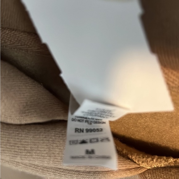 New Hoodie Mens Suze M medium tan color - Picture 6 of 16